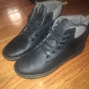 Dr. Martens Maelly Boots 🥾